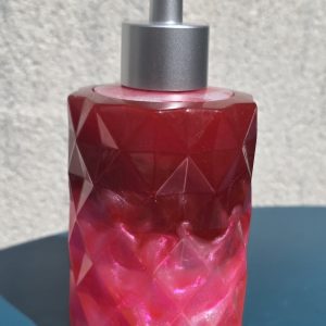 Distributeur de savon rose — distributeurs de savon en résine époxy fait main, pièce unique