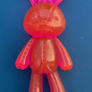 Lapin debout — figurine en résine époxy fait main, pièce unique